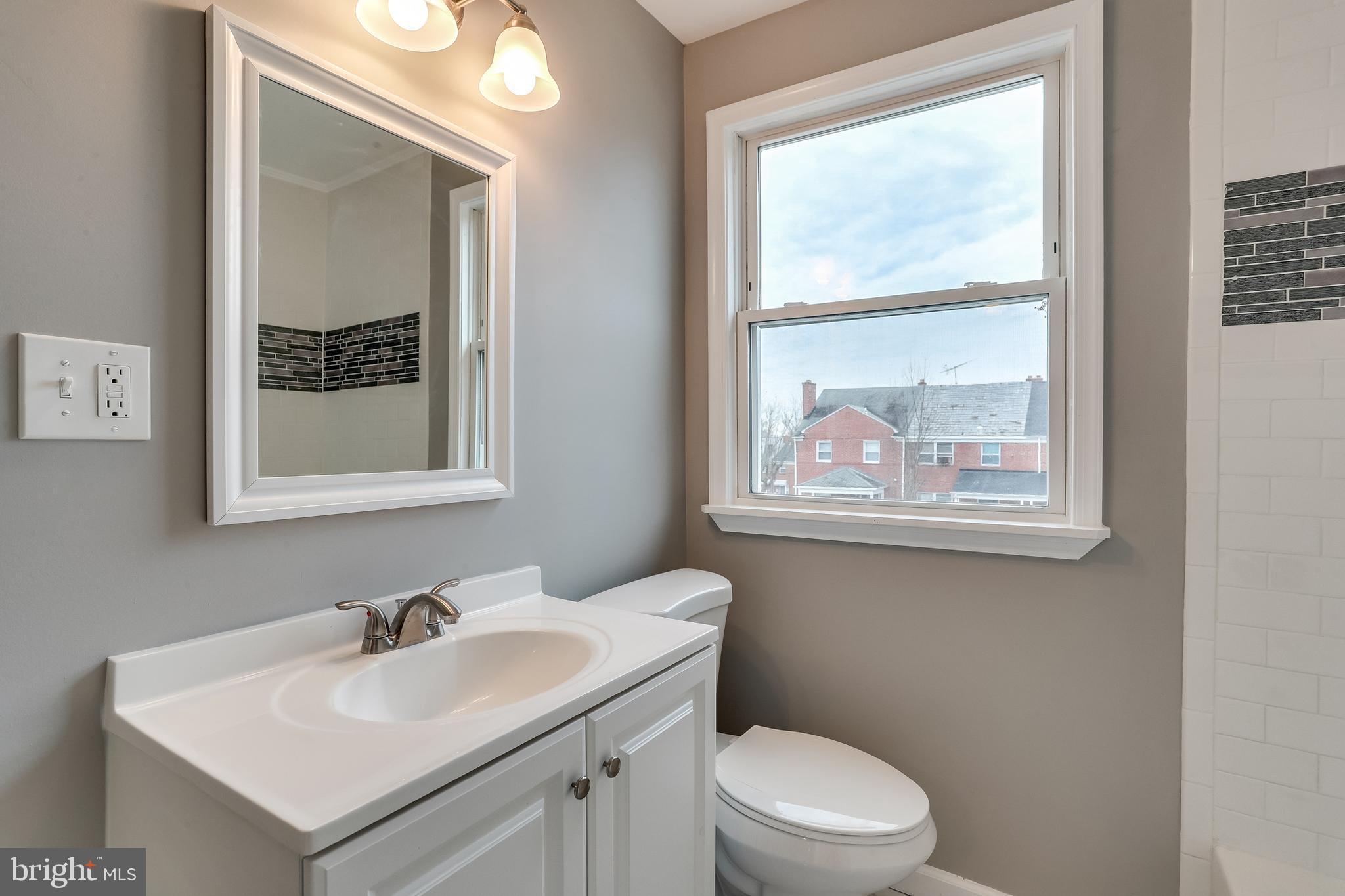 1914 Northbourne Road Baltimore, MD 21239 - Photo 22 of 32 FULL BATH