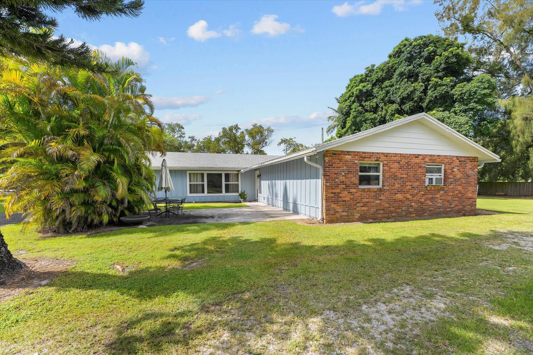 14536 N Road Loxahatchee Groves, FL 33470 - Photo 7 of 19 05-DSC07657