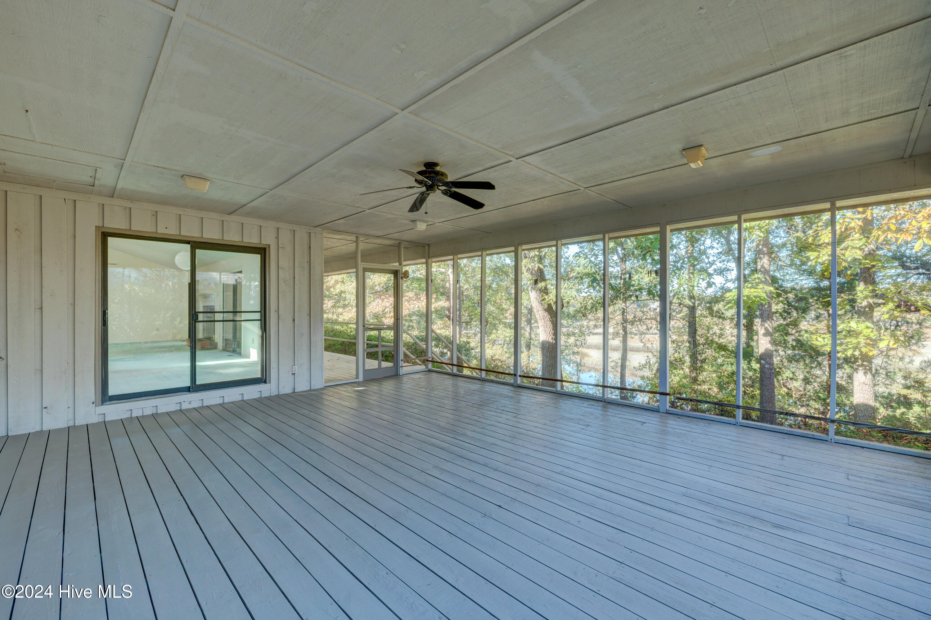 110 Drake Road Hampstead, NC 28443 - Photo 23 of 38 110DrakeEdit-17