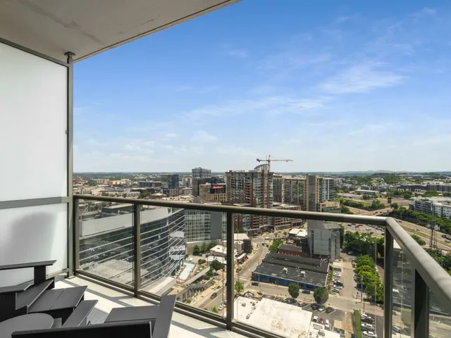 $572,000 | 1212 Laurel Street, Unit 2009 SE, Nashville, TN 37203