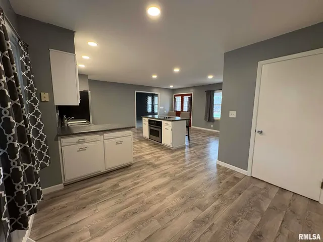 $285,000 | 2111 Curved Creek Court, Quincy, IL 62301