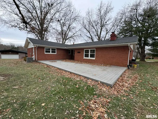 $285,000 | 2111 Curved Creek Court, Quincy, IL 62301