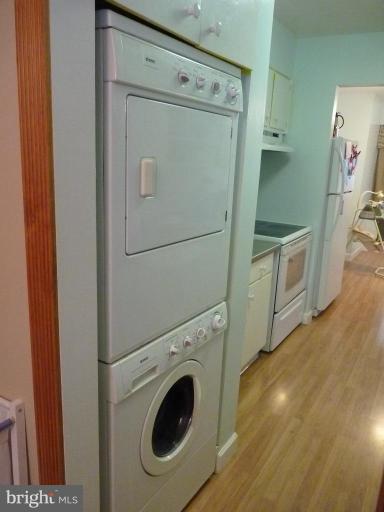 17420 Hughes Road Poolesville, MD 20837 - Photo 8 of 21 a utility room with dryer and washer