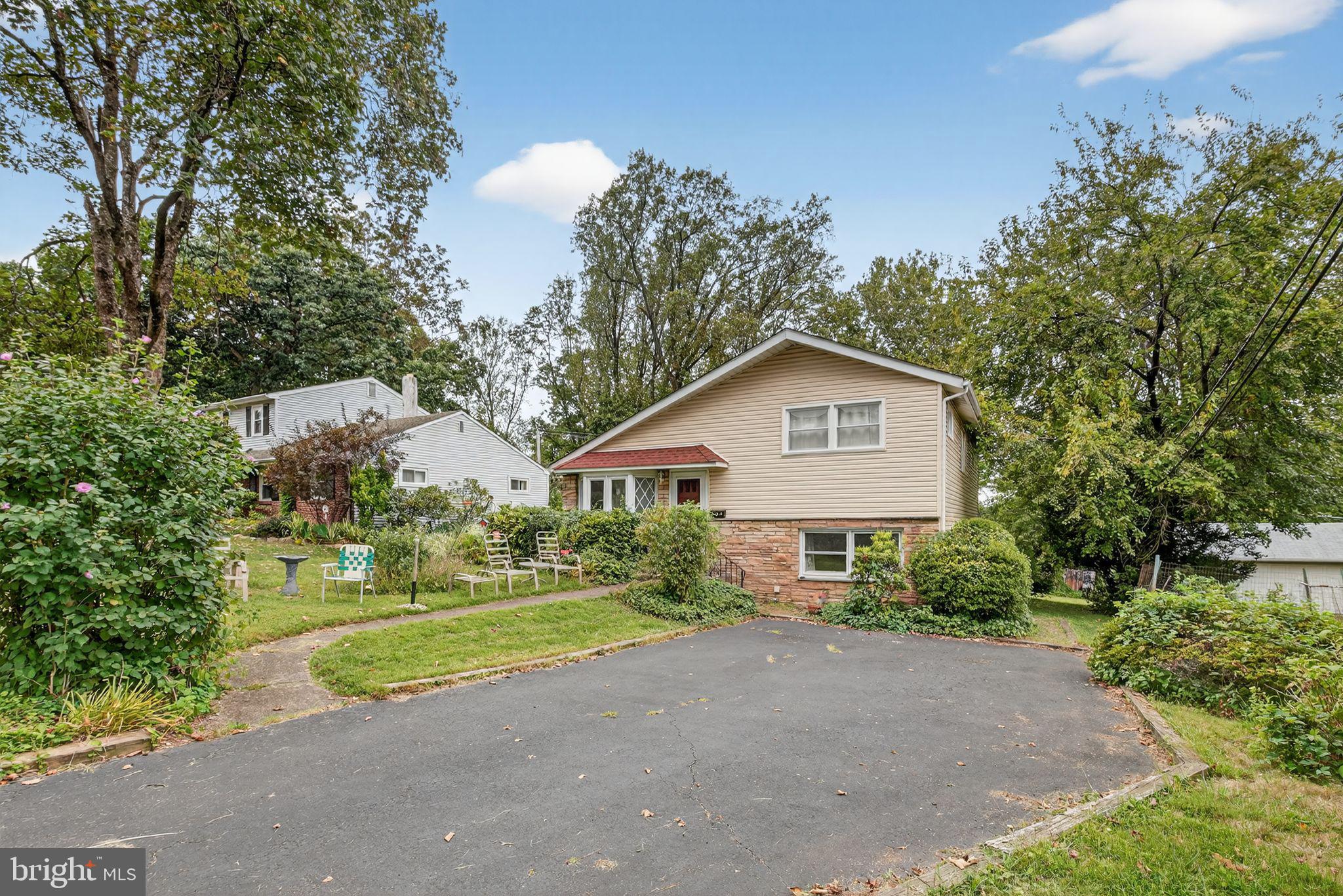 204 Cowbell Road Willow Grove, PA 19090 - Photo 2 of 23