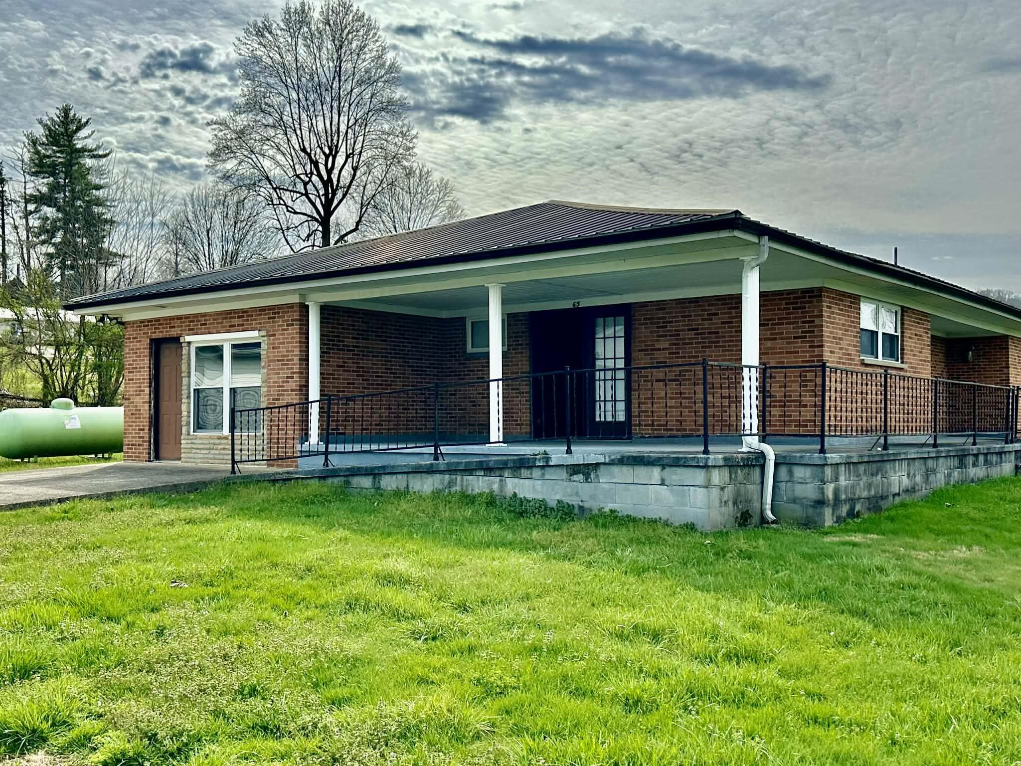 65 Riverview Addition 1 Garrison, KY 41141 - Photo 2 of 22