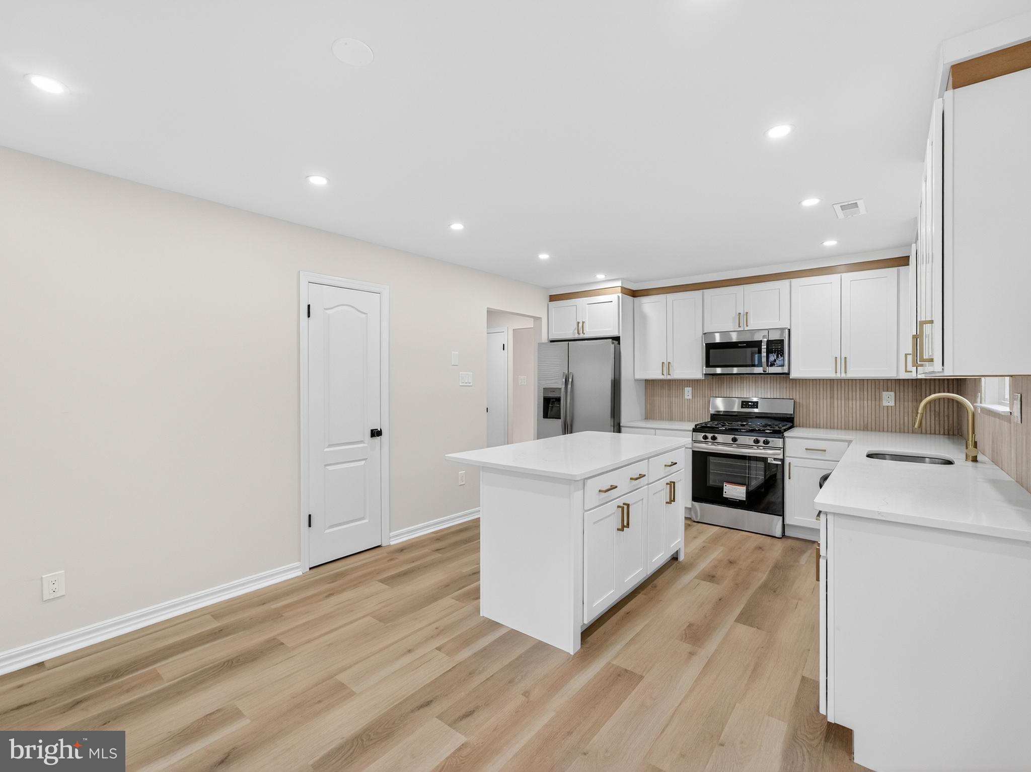 402 Paradise Road Williamstown, NJ 08094 - Photo 15 of 34