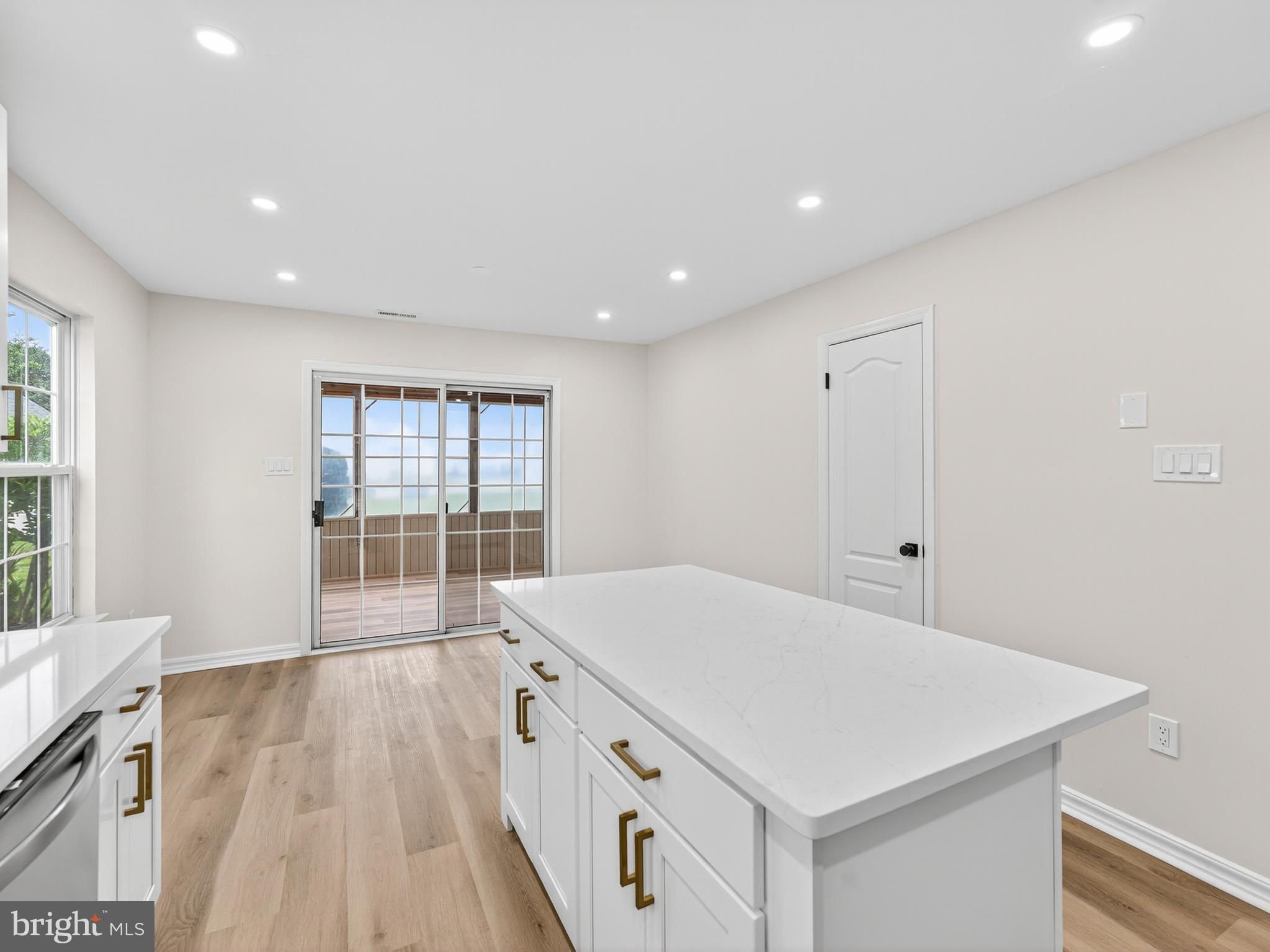 402 Paradise Road Williamstown, NJ 08094 - Photo 16 of 34