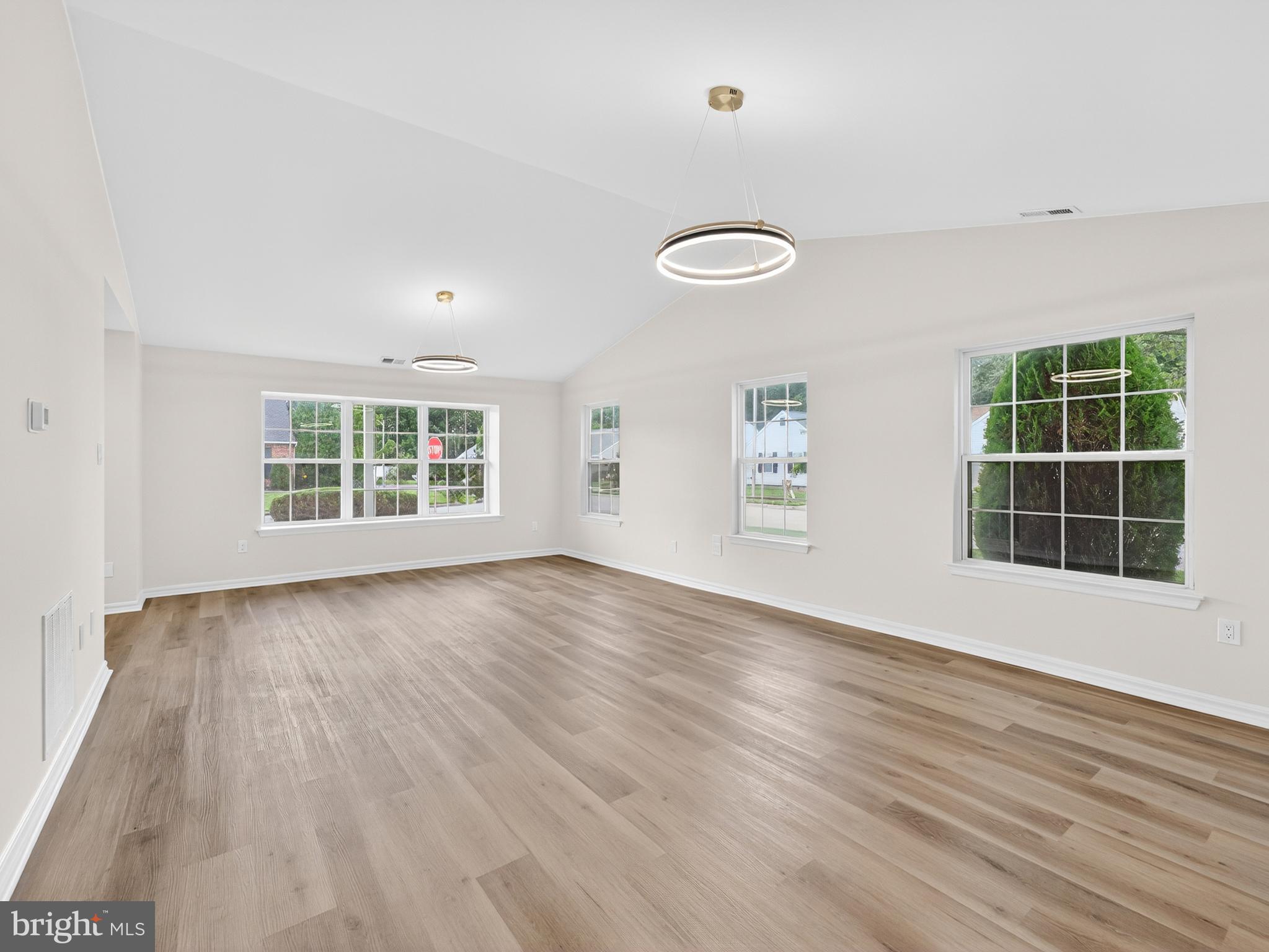 402 Paradise Road Williamstown, NJ 08094 - Photo 9 of 34