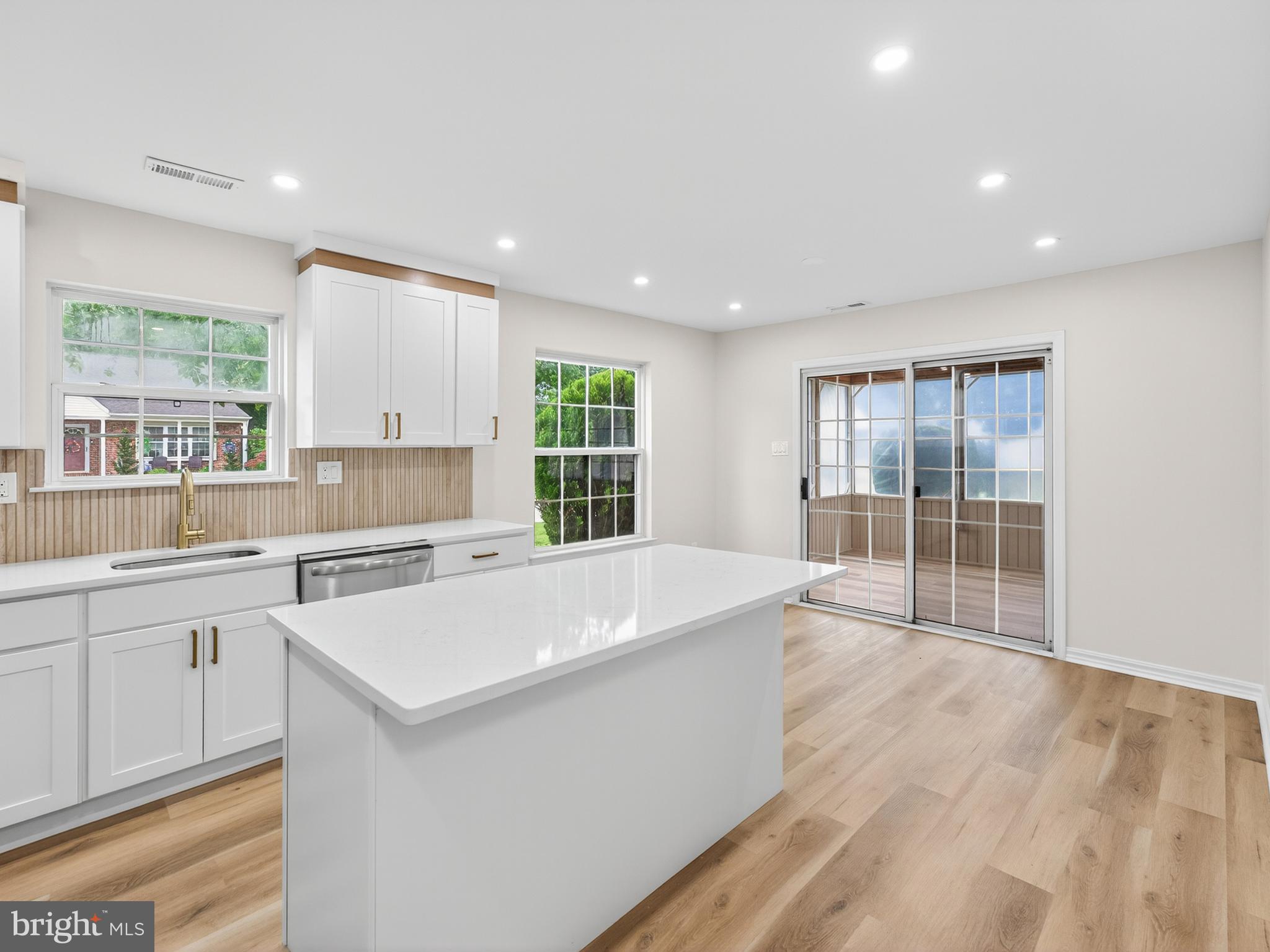 402 Paradise Road Williamstown, NJ 08094 - Photo 10 of 34