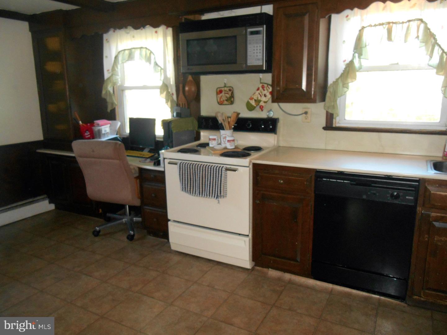 1080 Levengood Road Pottstown, PA 19464 - Photo 8 of 25 Kitchen