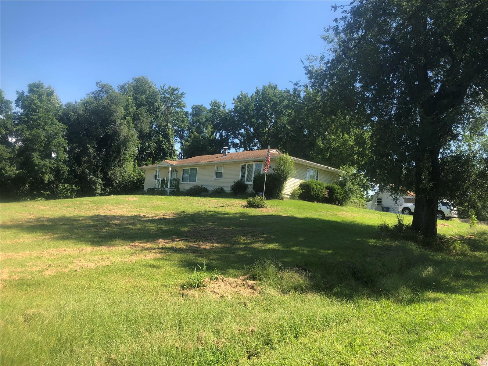 3144 Smiley Road Bridgeton, MO 63044 - Photo 2 of 11 Gallery Image 2