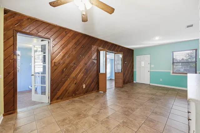 a view of livingroom with hardwood