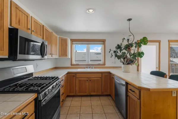 $750,000 | 231 South 4th Avenue, Sandpoint, ID 83864