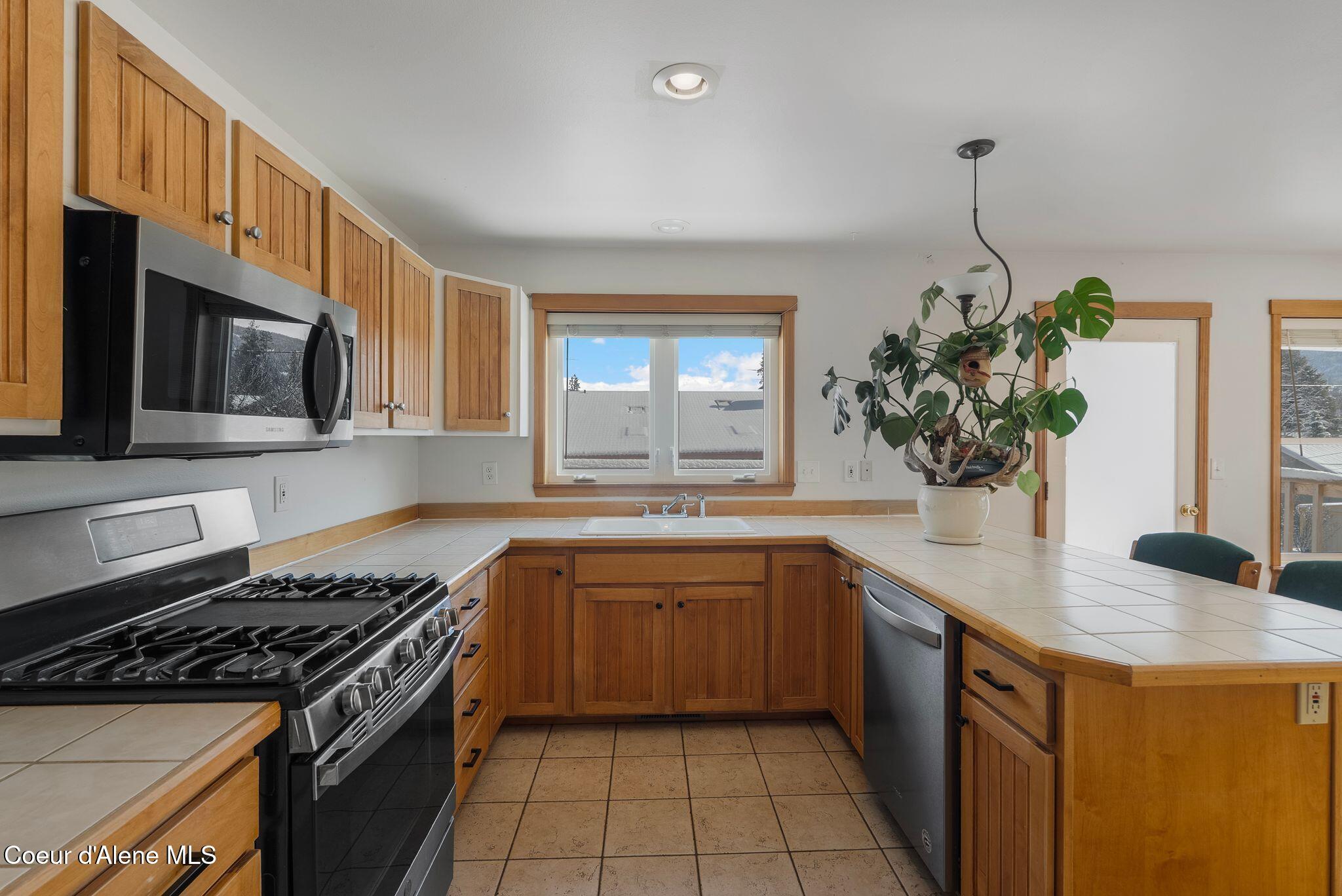 231 South 4th Avenue Sandpoint, ID 83864 - Photo 11 of 50 10_DSC03572