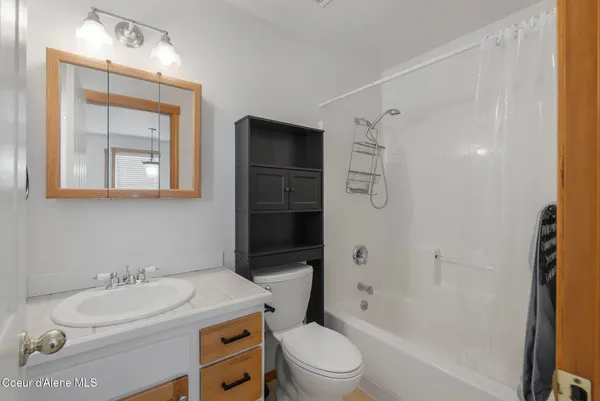 $750,000 | 231 South 4th Avenue, Sandpoint, ID 83864