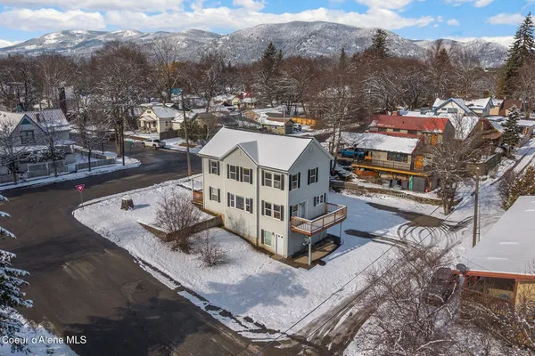 $750,000 | 231 South 4th Avenue, Sandpoint, ID 83864