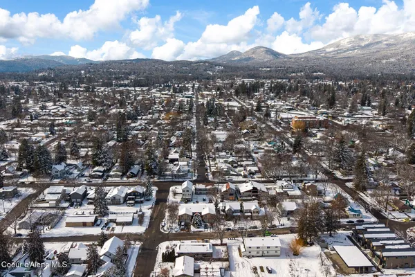 $750,000 | 231 South 4th Avenue, Sandpoint, ID 83864