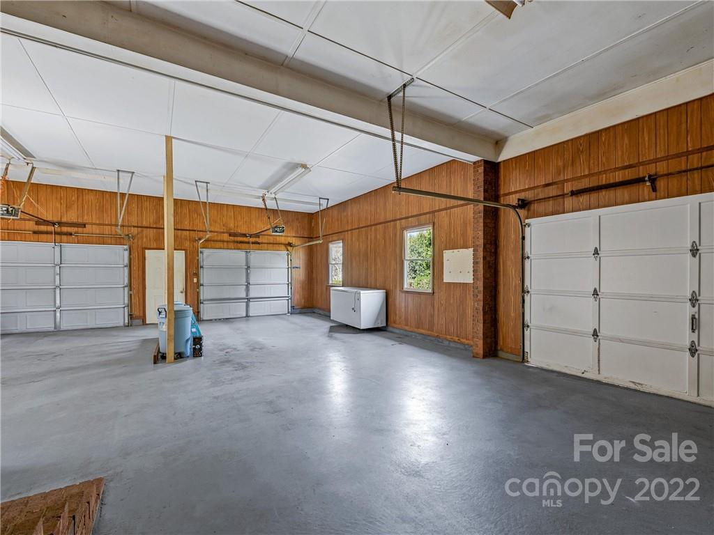 489 Thompson Road Saluda, NC 28773 - Photo 18 of 20 Gallery Image 18