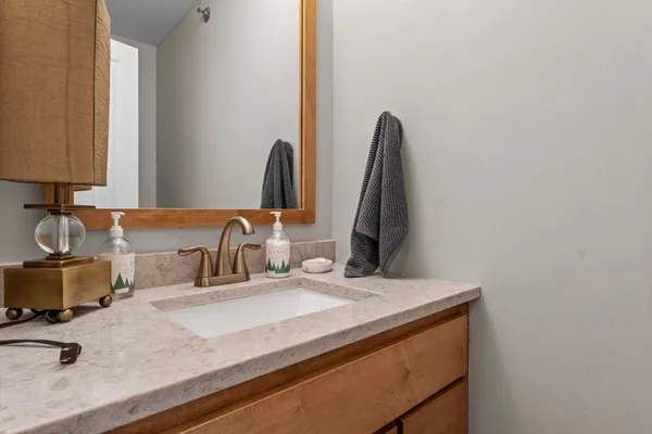 $435,000 | 7500 Edinborough Way, Unit 3308, Edina, MN 55435