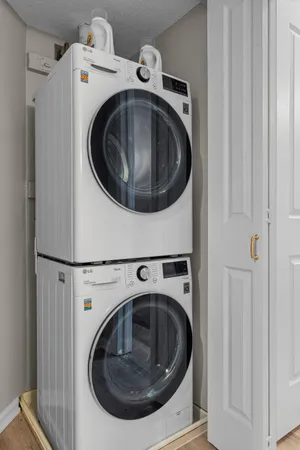 $435,000 | 7500 Edinborough Way, Unit 3308, Edina, MN 55435