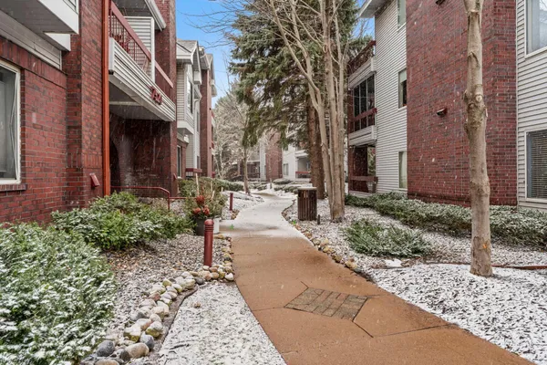 $435,000 | 7500 Edinborough Way, Unit 3308, Edina, MN 55435