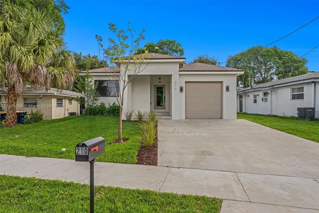 $589,999 | 210 Northwest 8th Avenue, Dania Beach, FL 33004