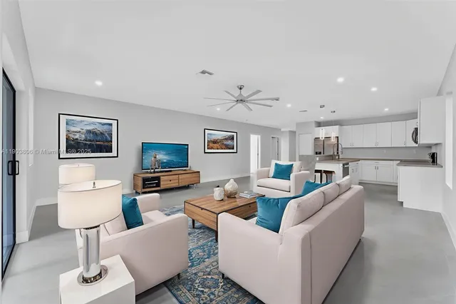 $589,999 | 210 Northwest 8th Avenue, Dania Beach, FL 33004