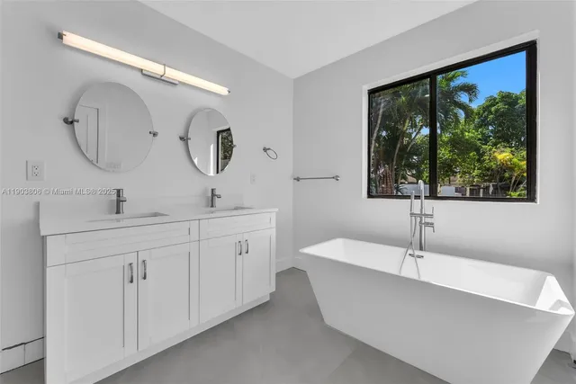 $589,999 | 210 Northwest 8th Avenue, Dania Beach, FL 33004