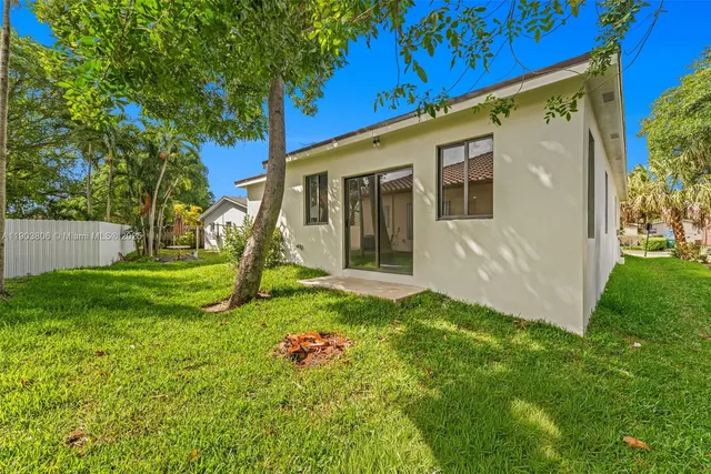 $589,999 | 210 Northwest 8th Avenue, Dania Beach, FL 33004