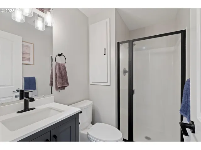 $599,000 | 1903 Orchard Drive, Newberg, OR 97132