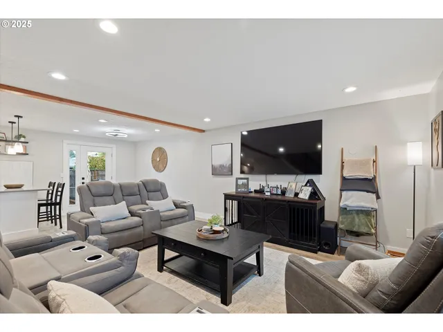 $599,000 | 1903 Orchard Drive, Newberg, OR 97132