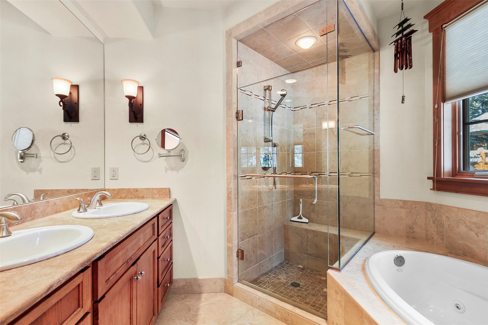 780 Penstemon Road Keystone, CO 80435 - Photo 22 of 40 Junior "Primary" Bath