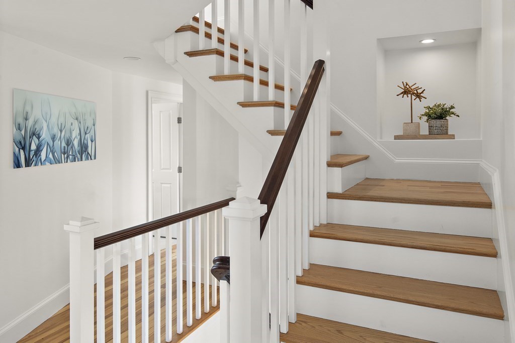 106 Florence Avenue Arlington, MA 02476 - Photo 23 of 32 a view of entryway