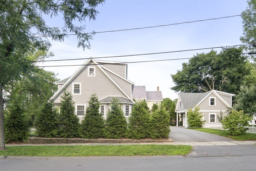 106 Florence Avenue Arlington, MA 02476 - Photo 32 of 32 a view of a back yard of the house