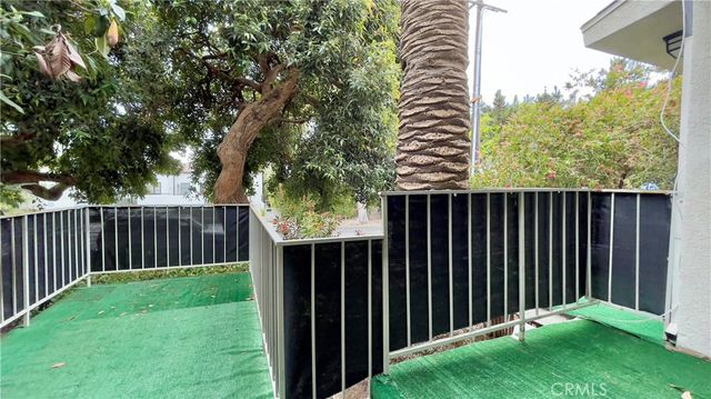 with white house with black door