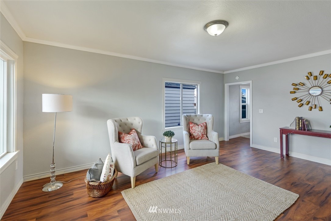 609 South Grant Avenue Tacoma, WA 98405 - Photo 2 of 20