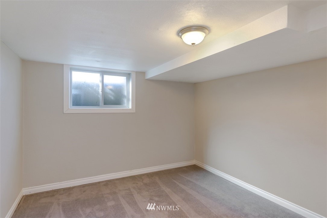 609 South Grant Avenue Tacoma, WA 98405 - Photo 16 of 20