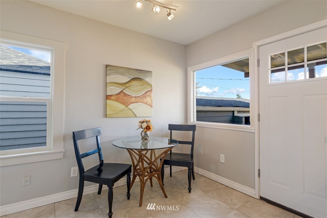609 South Grant Avenue Tacoma, WA 98405 - Photo 8 of 20