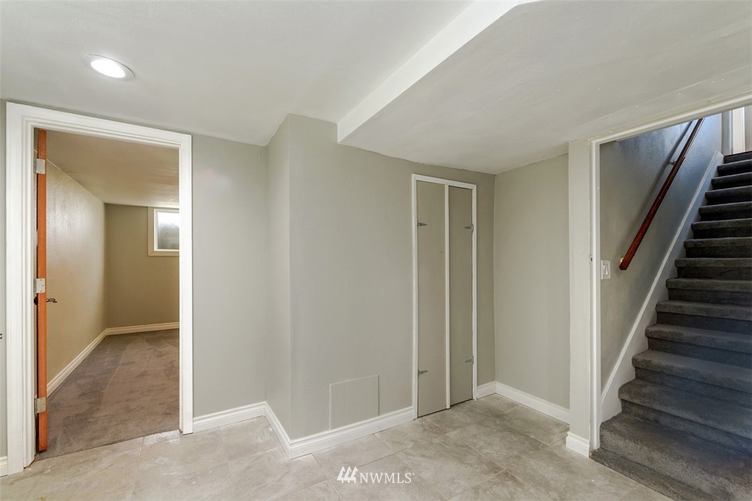 609 South Grant Avenue Tacoma, WA 98405 - Photo 10 of 20