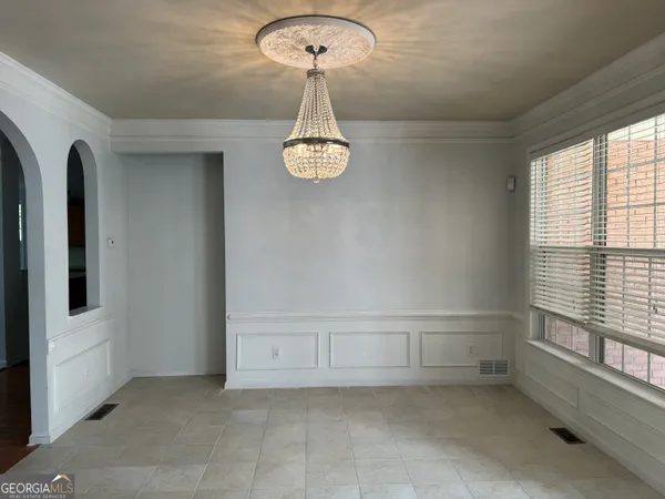 a view of livingroom with furniture