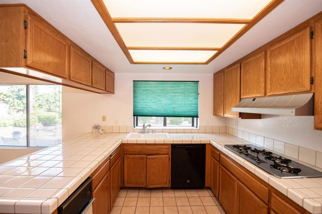 2432 Live Oak Road Escondido, CA 92029 - Photo 28 of 74