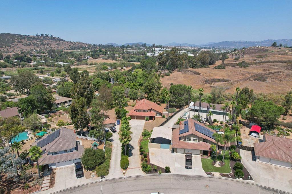 2432 Live Oak Road Escondido, CA 92029 - Photo 5 of 74