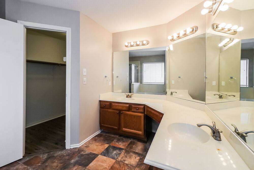 20006 Brandon Oaks Way Katy, TX 77449 - Photo 12 of 17