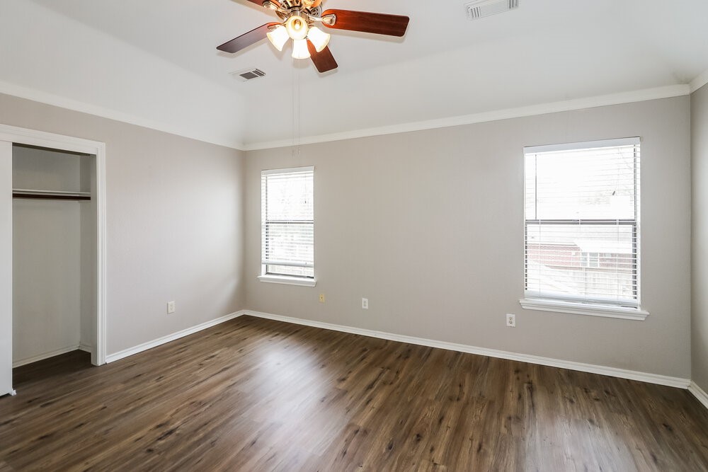 20006 Brandon Oaks Way Katy, TX 77449 - Photo 9 of 17