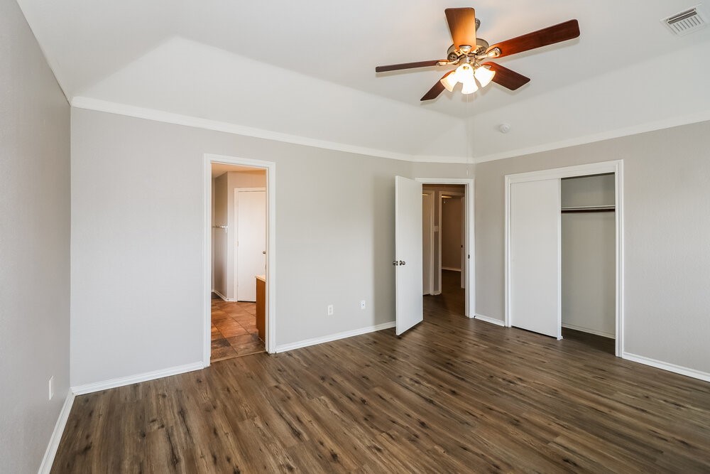 20006 Brandon Oaks Way Katy, TX 77449 - Photo 10 of 17