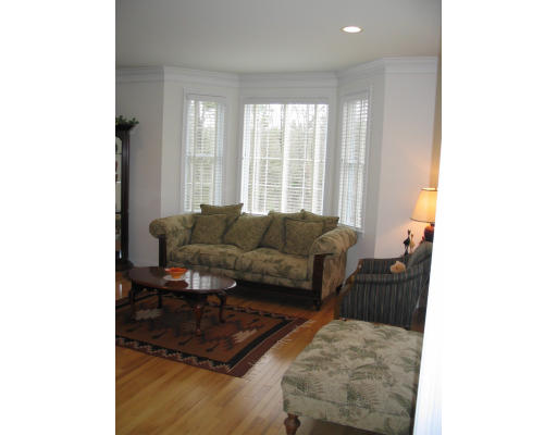 38 Glen Road Hopkinton, MA 01748 - Photo 2 of 13 Gallery Image 2