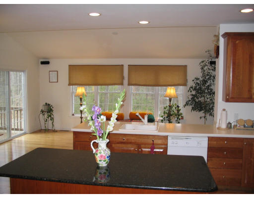 38 Glen Road Hopkinton, MA 01748 - Photo 6 of 13 Gallery Image 6