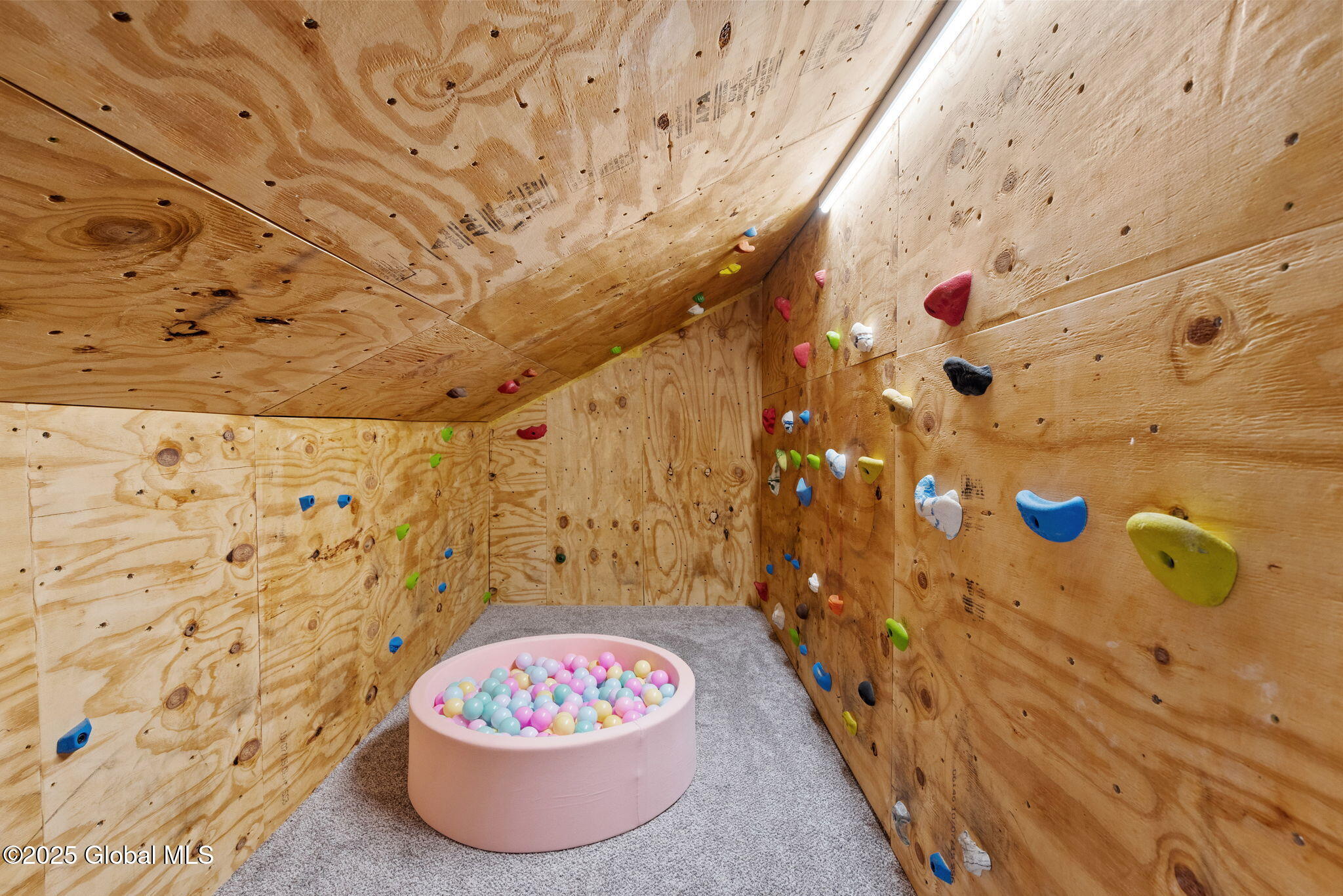 216 Old Loudon Road Colonie, NY 12110 - Photo 24 of 45 25-web-or-mls-216-old-loudon-rd