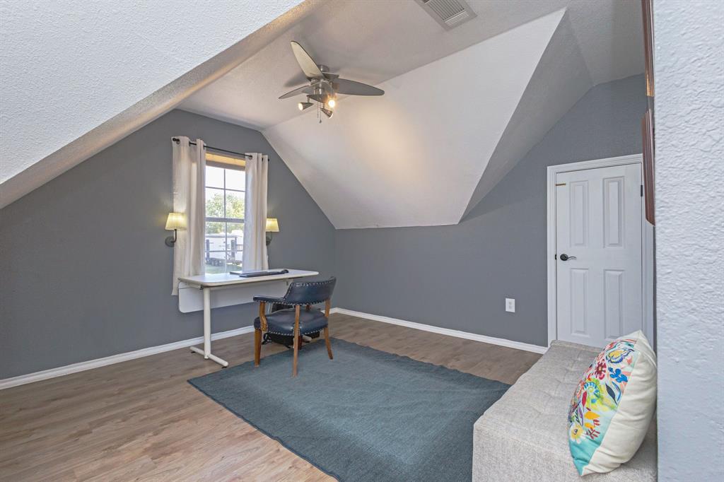 13508 Deussen Road Ponder, TX 76259 - Photo 25 of 40 a workspace with furniture and window