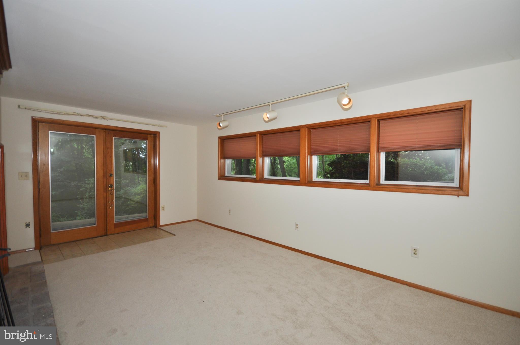 5537 Emory Road Upperco, MD 21155 - Photo 14 of 30 Family Room